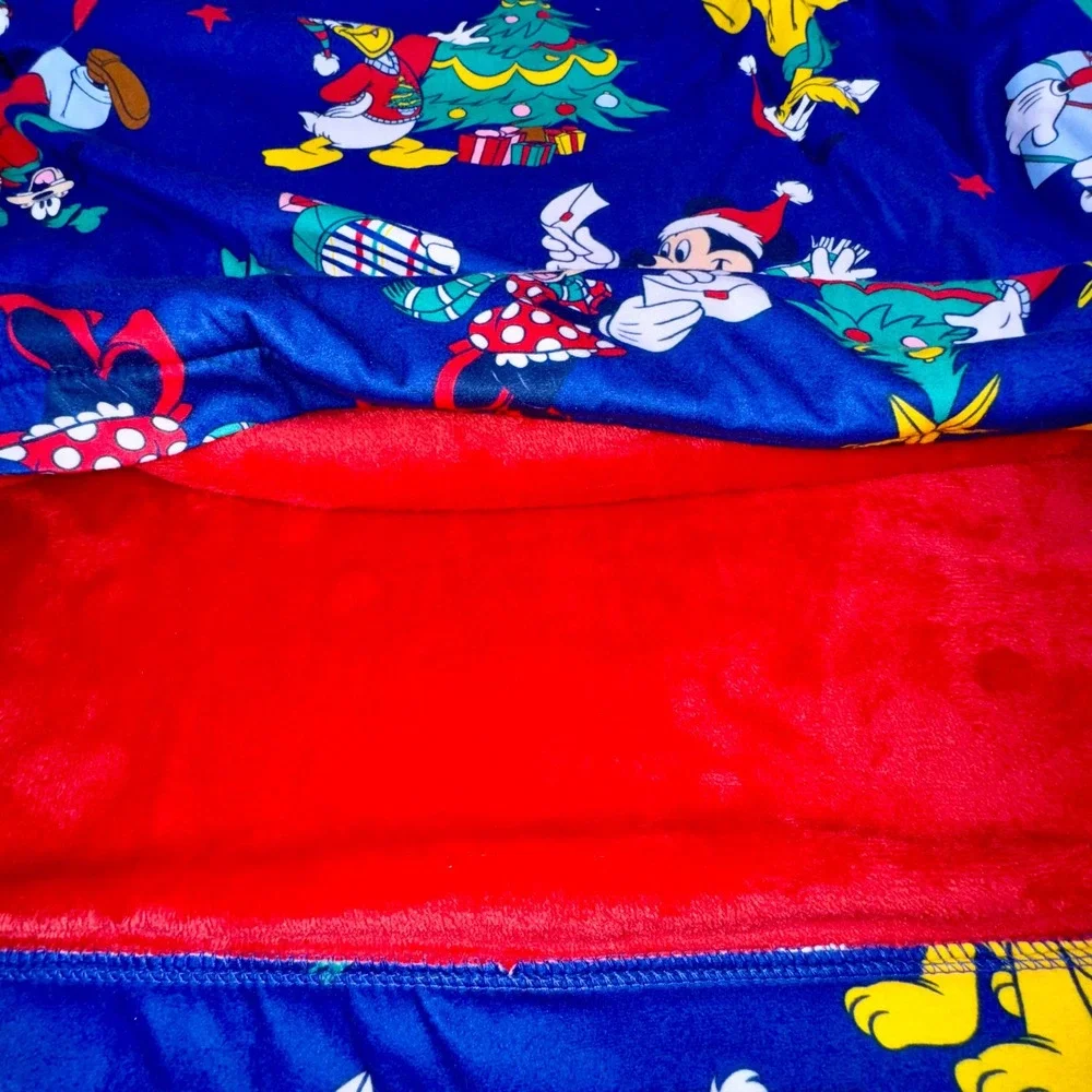 Disney Christmas Hoodie Pajama Top S/M Mickey Minnie Donald Goofy‎ Pluto NWT